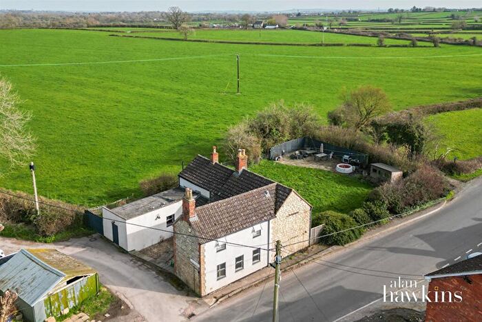 3 Bedroom Detached House For Sale In Widham, Purton, SN5