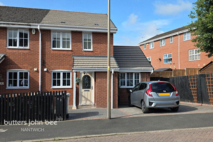 2 Bedroom Semi-Detached House For Sale In Gibson Close, Nantwich, CW5