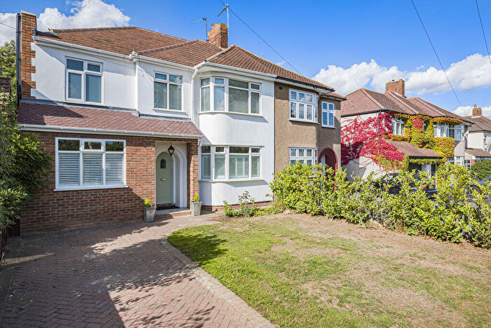 4 Bedroom Semi Detached House For Sale In Bexley Lane, Sidcup, DA14
