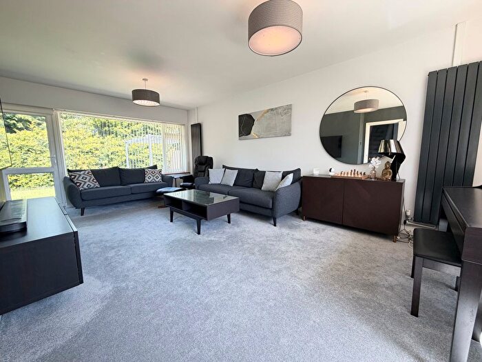 4 Bedroom Property To Rent In Rollswood Drive, Solihull, B91