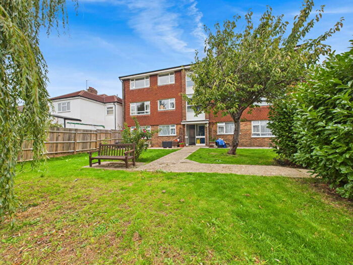 1 Bedroom Apartment For Sale In St. Wilfreds House, Tower Road, Lancing, West Sussex, BN15