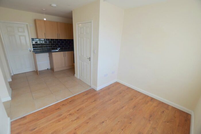 2 Bedroom Ground Flat To Rent In Eastern Avenue, Arbourthorne, Sheffield, S2
