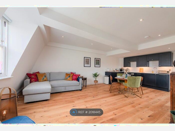 1 Bedroom Flat To Rent In Bath Street, Bath, BA1