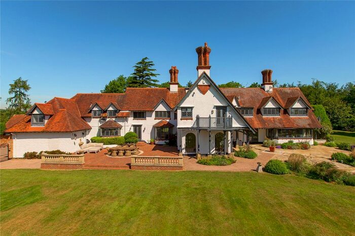 6 Bedroom Equestrian Property To Rent In Denner Hill, Great Missenden, Buckinghamshire, HP16