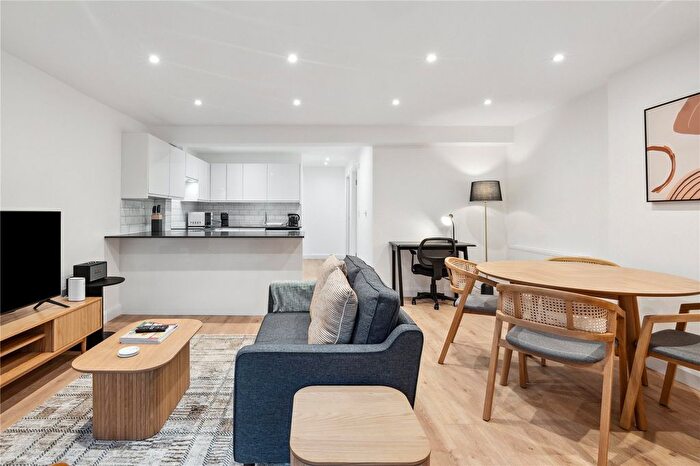 2 Bedroom Flat To Rent In Bonchurch Road, London, Uk, W10