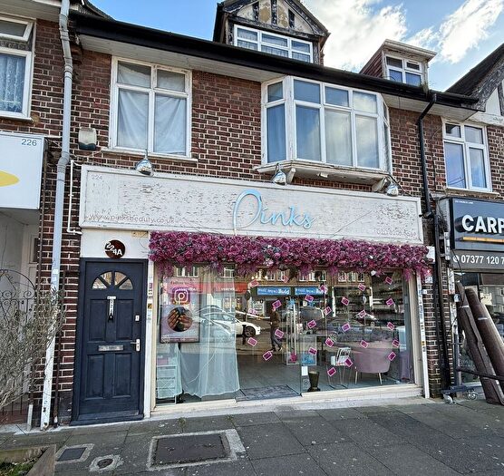 3 Bedroom Flat To Rent In Church Lane, Kingsbury, NW9