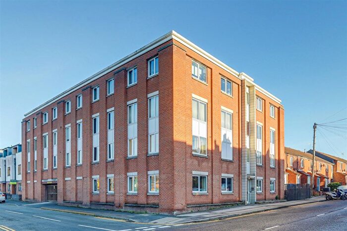 2 Bedroom Flat For Sale In Haydn Road, Sherwood, Nottinghamshire, NG5