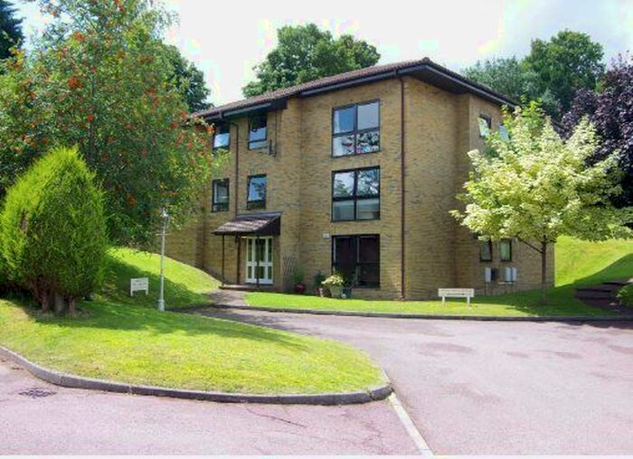 2 Bedroom Flat To Rent In St Johns Hill, Sevenoaks, Kent, TN13