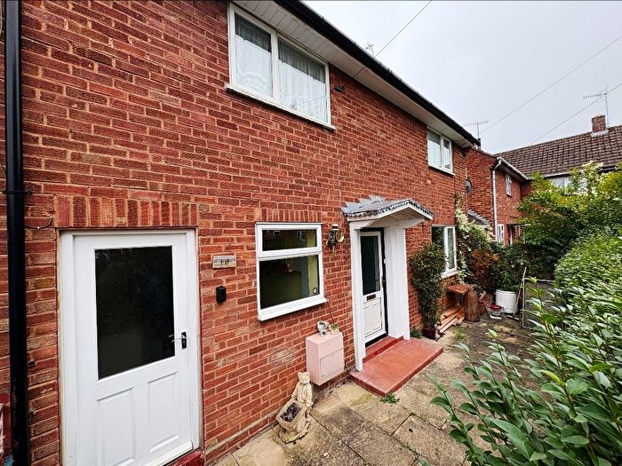 3 Bedroom Terraced House For Sale In Bayly Close, Evesham, WR11