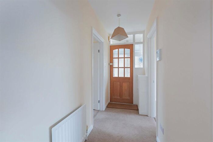 3 Bedroom Detached Bungalow For Sale In Royston Way, Burnham, Slough, SL1