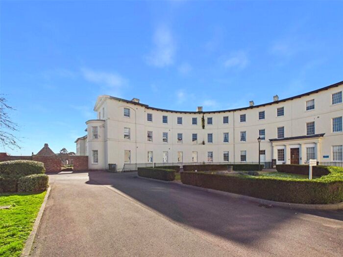 2 Bedroom Apartment For Sale In The Crescent, Gloucester, Gloucestershire, GL1