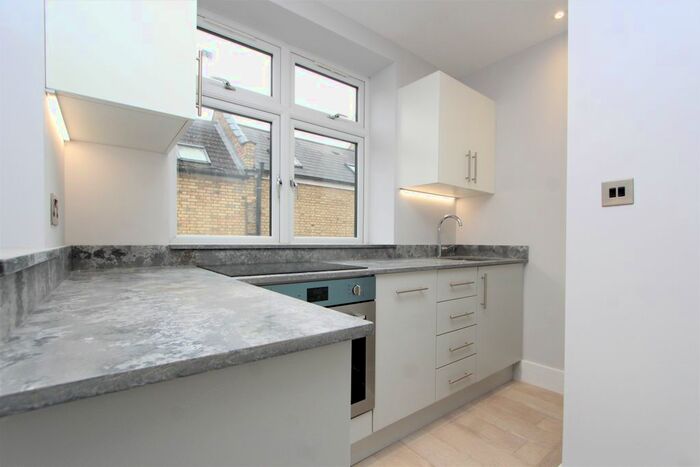 Studio To Rent In Alexandra Park Road, London, N10