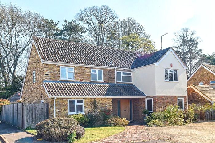 5 Bedroom Detached House For Sale In Badgers Wood, Farnham Common, Slough, Buckinghamshire, SL2