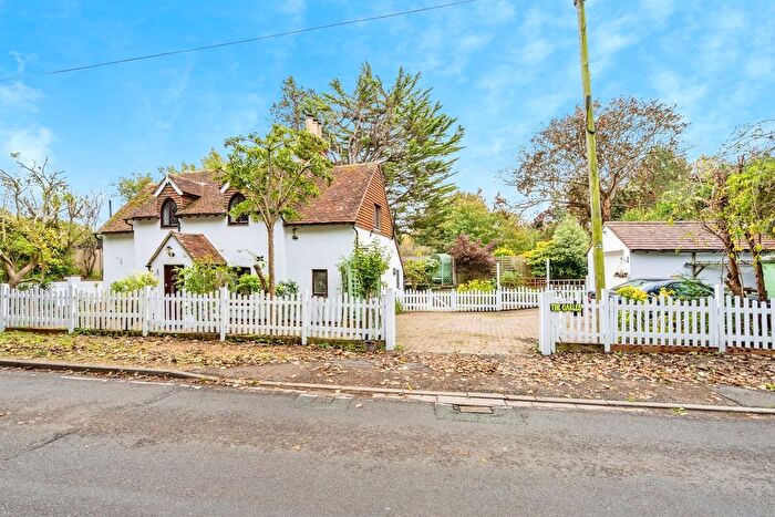 4 Bedroom Detached House For Sale In Tangmere Road, Shopwhyke, Chichester, PO20