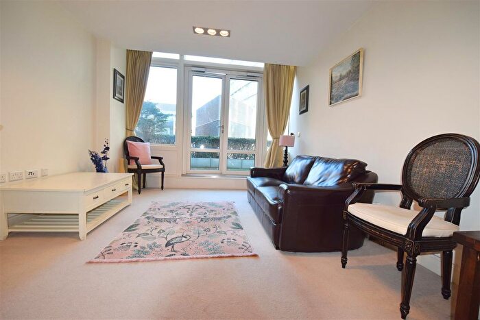 1 Bedroom Flat To Rent In Strand Street, Liverpool, L1