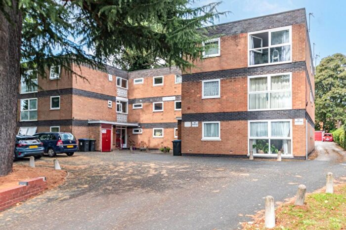 1 Bedroom Apartment For Sale In Middleton Hall Road, Birmingham, West Midlands, B30