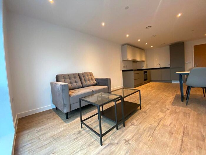 1 Bedroom Apartment To Rent In Phoenix, Saxton Lane, Leeds, LS9