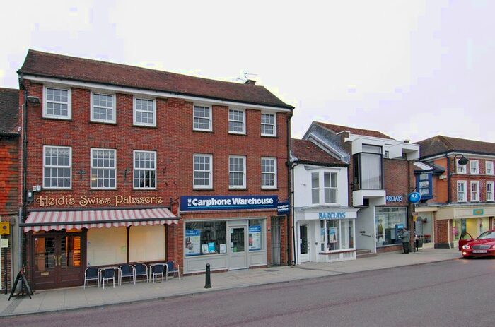 3 Bedroom Maisonette To Rent In The Maisonette, The Square, Petersfield, GU32