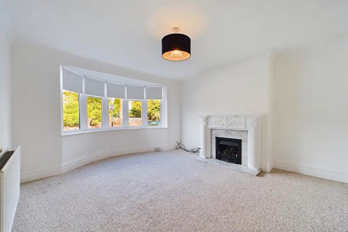 2 Bedroom Flat To Rent In Cornel Road, Heaton, Newcastle Upon Tyne, NE7