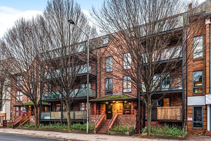 1 Bedroom Flat To Rent In London Road, Kingston Upon Thames, Surrey, KT2