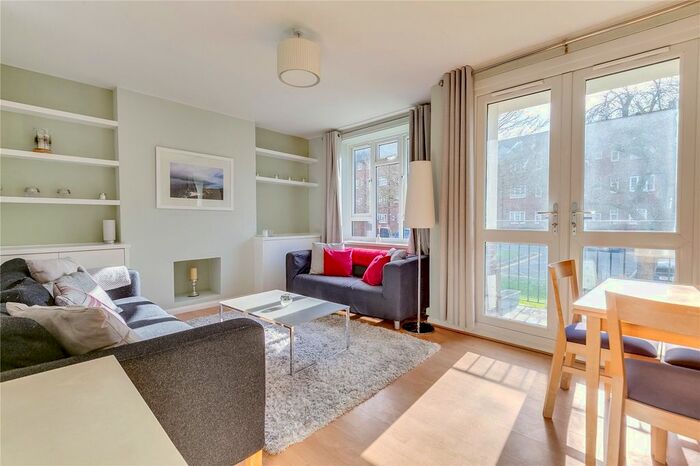 2 Bedroom Flat To Rent In Inglis House, Whitnell Way, London SW15