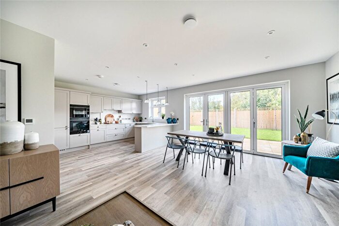 4 Bedroom Detached House For Sale In Send Barns Lane, Send, Woking, Surrey, GU23