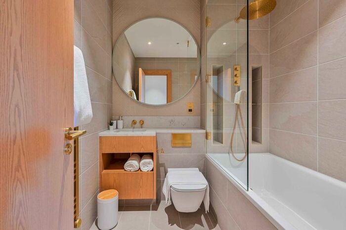 2 Bedroom Flat To Rent In Baker Street, , Baker Street U, W1