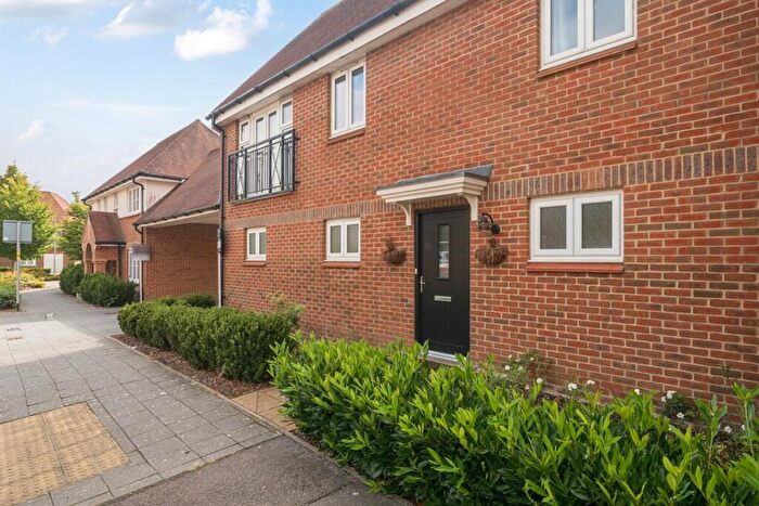 2 Bedroom Maisonette To Rent In Calvert Link Horsham, RH12
