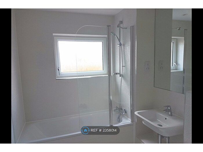 1 Bedroom Flat To Rent In Atlas Way, Milton Keynes, MK10