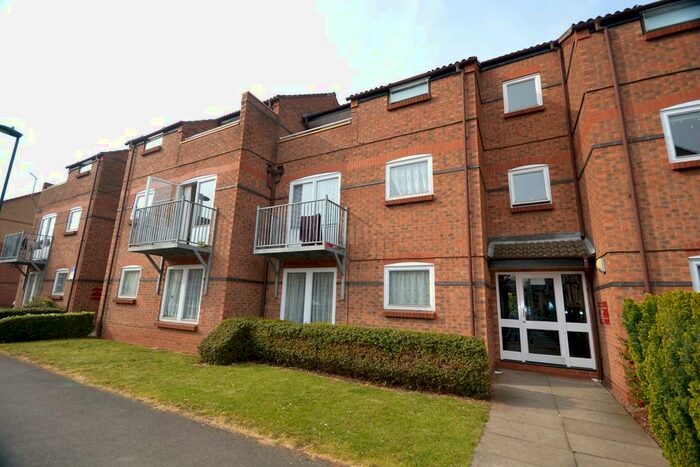 2 Bedroom Apartment To Rent In Tonnelier Road, Nottingham, NG7