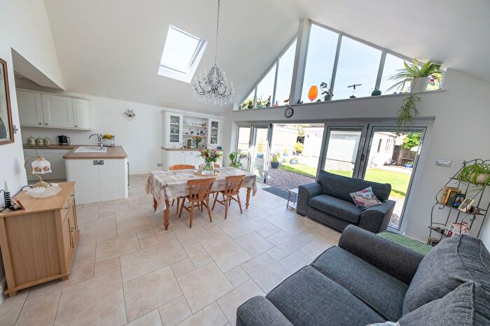 4 Bedroom Detached Bungalow To Rent In Andrew Crescent, Waterlooville, PO7