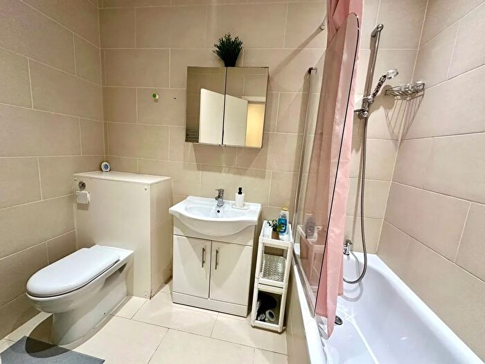 1 Bedroom Flat To Rent In Euston Road, London, NW1
