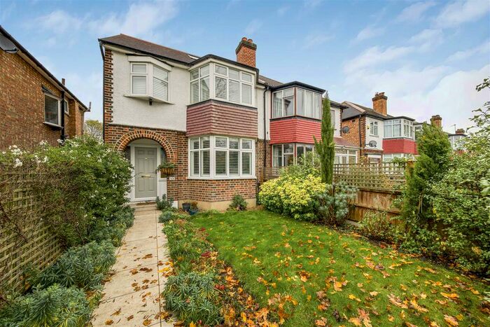 4 Bedroom Semi-Detached House To Rent In Sixth Cross Road, Twickenham, TW2