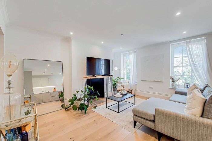 1 Bedroom Flat To Rent In Barracks Court, Woolwich Riverside, London, SE18