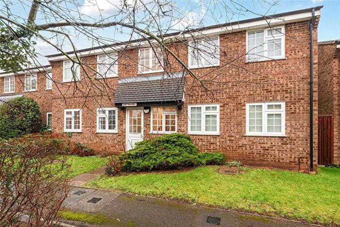 1 Bedroom Flat For Sale In Surbiton, KT5