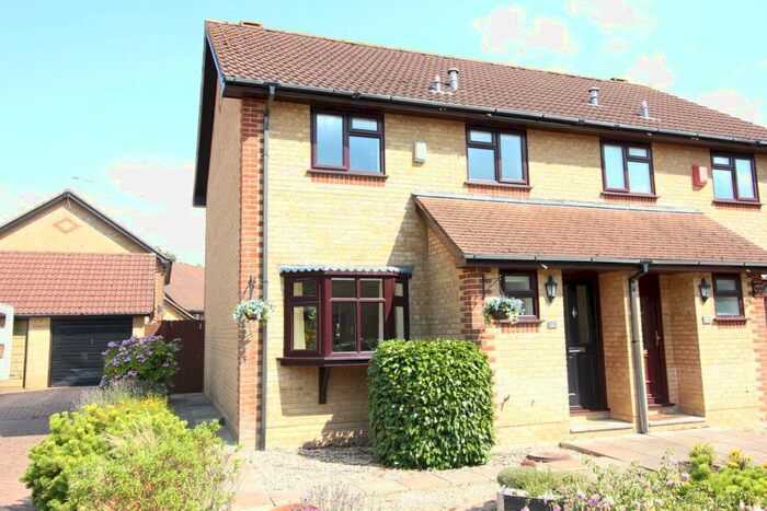 3 Bedroom Semi-Detached House To Rent In Yerville Gardens, Hordle, SO41