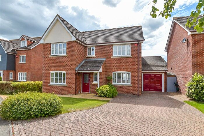 4 Bedroom Detached House For Sale In Caesar Avenue, Kingsnorth, Kent, TN23