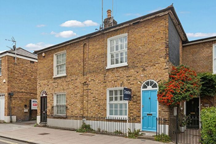 2 Bedroom Terraced House To Rent In Dalling Road, Hammersmith, W6