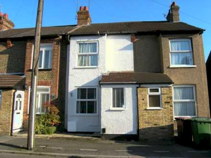 2 Bedroom Terraced House To Rent In Ashdon Road, Bushey, WD23