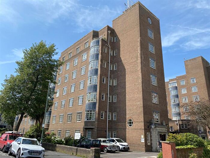 1 Bedroom Retirement Property For Sale In Wilbury Road, Hove, BN3