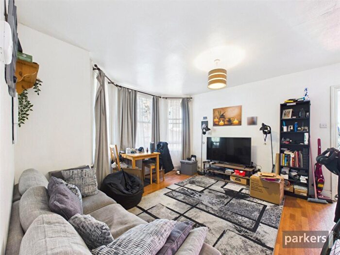1 Bedroom Apartment For Sale In Castle Hill, Reading, Berkshire, RG1