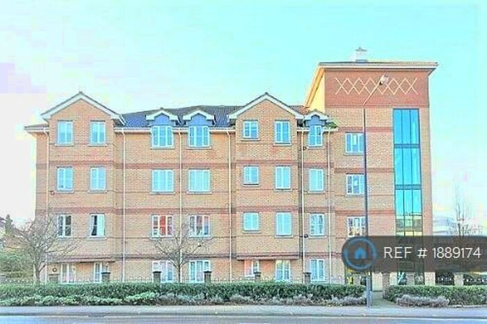 2 Bedroom Flat To Rent In Nightingale Court, Harrow, HA1
