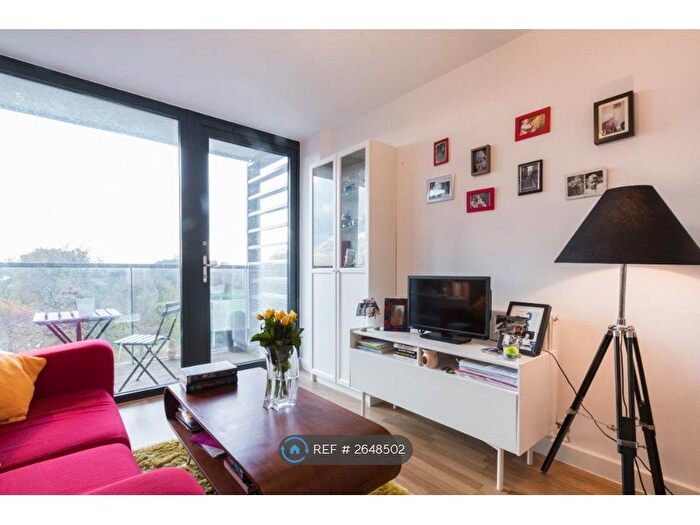 1 Bedroom Flat To Rent In Cranston Court, London, W12