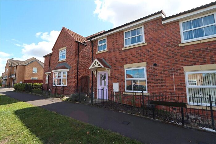 3 Bedroom Semi-Detached House For Sale In Kingfisher Drive, Easington Lane, Houghton Le Spring, Tyne And Wear, DH5