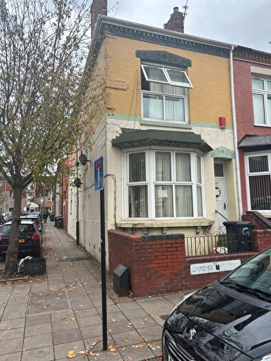 5 Bedroom End Terrace House To Rent In Garendon Street, Leicester, LE2