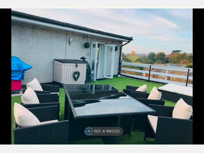 1 Bedroom Flat To Rent In Highmill, Ware, SG12