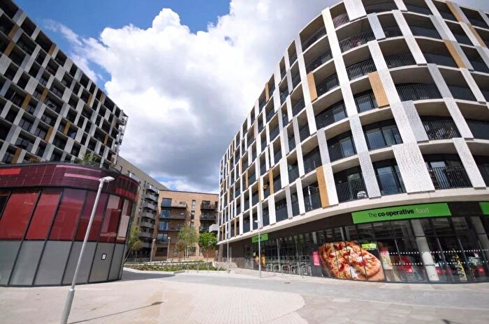 1 Bedroom Flat To Rent In Dalston Lane, London, E8