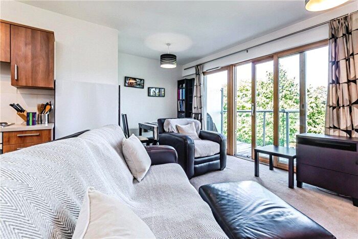 1 Bedroom Flat For Sale In Addiscombe Grove, Croydon, CR0