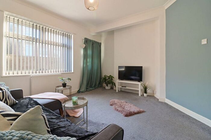 3 Bedroom Semi-detached House For Sale In Newman Road, Sheffield, S9