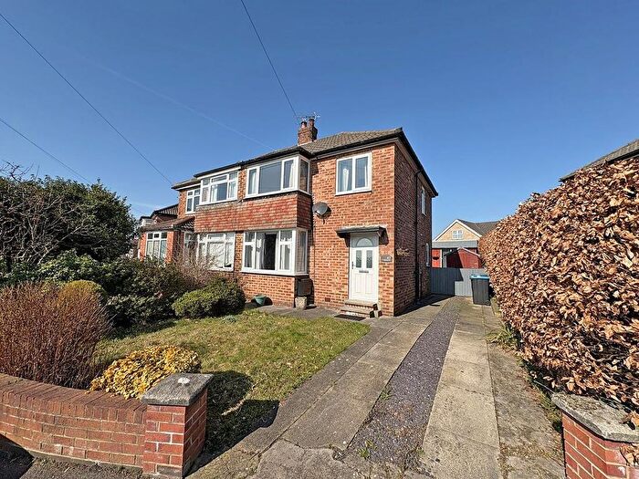 3 Bedroom Semi-Detached House To Rent In Crossways Drive, Harrogate, HG2